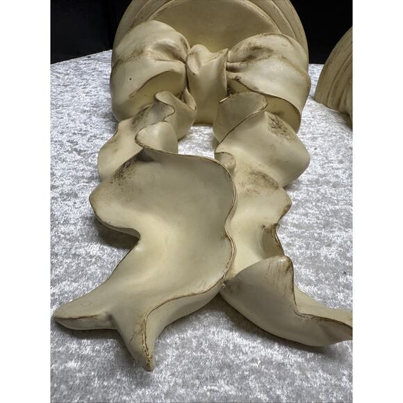 Distressed bow wall mount Floating shelf Resin bedroom bathroom EUC Set of 2 - Picture 2 of 10